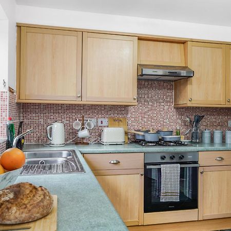 Station & Shops 3Min Walk I Heathrow 15 Mins I X2 Ensuites I Parking X2 Langley Marish Екстер'єр фото