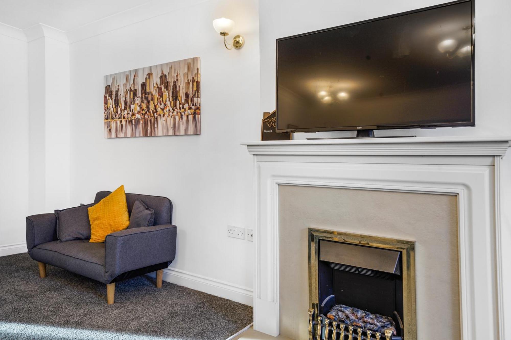 Station & Shops 3Min Walk I Heathrow 15 Mins I X2 Ensuites I Parking X2 Langley Marish Екстер'єр фото